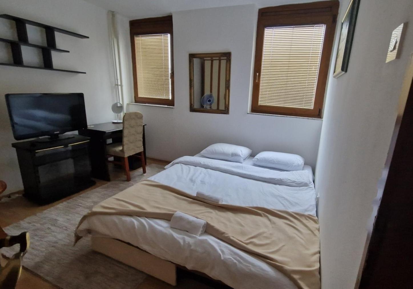Apartment Near Center *